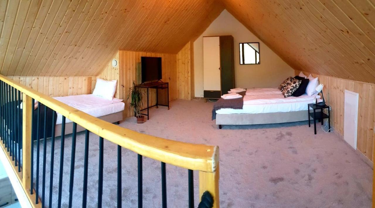 Hotel Bursztynowy Jozefow na Wisla Экстерьер фото
