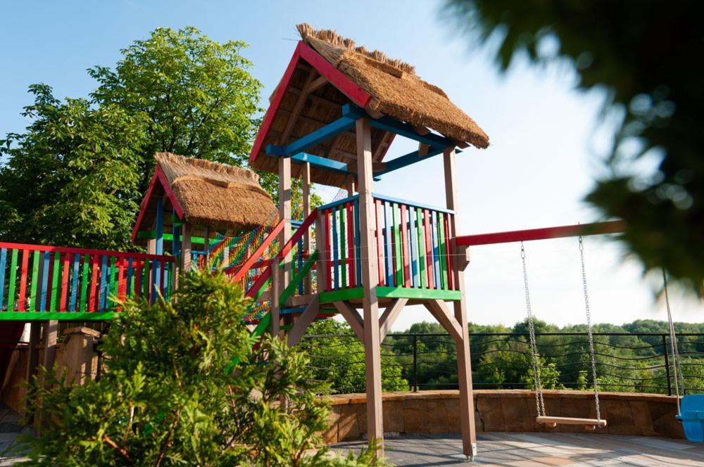 Hotel Bursztynowy Jozefow na Wisla Экстерьер фото