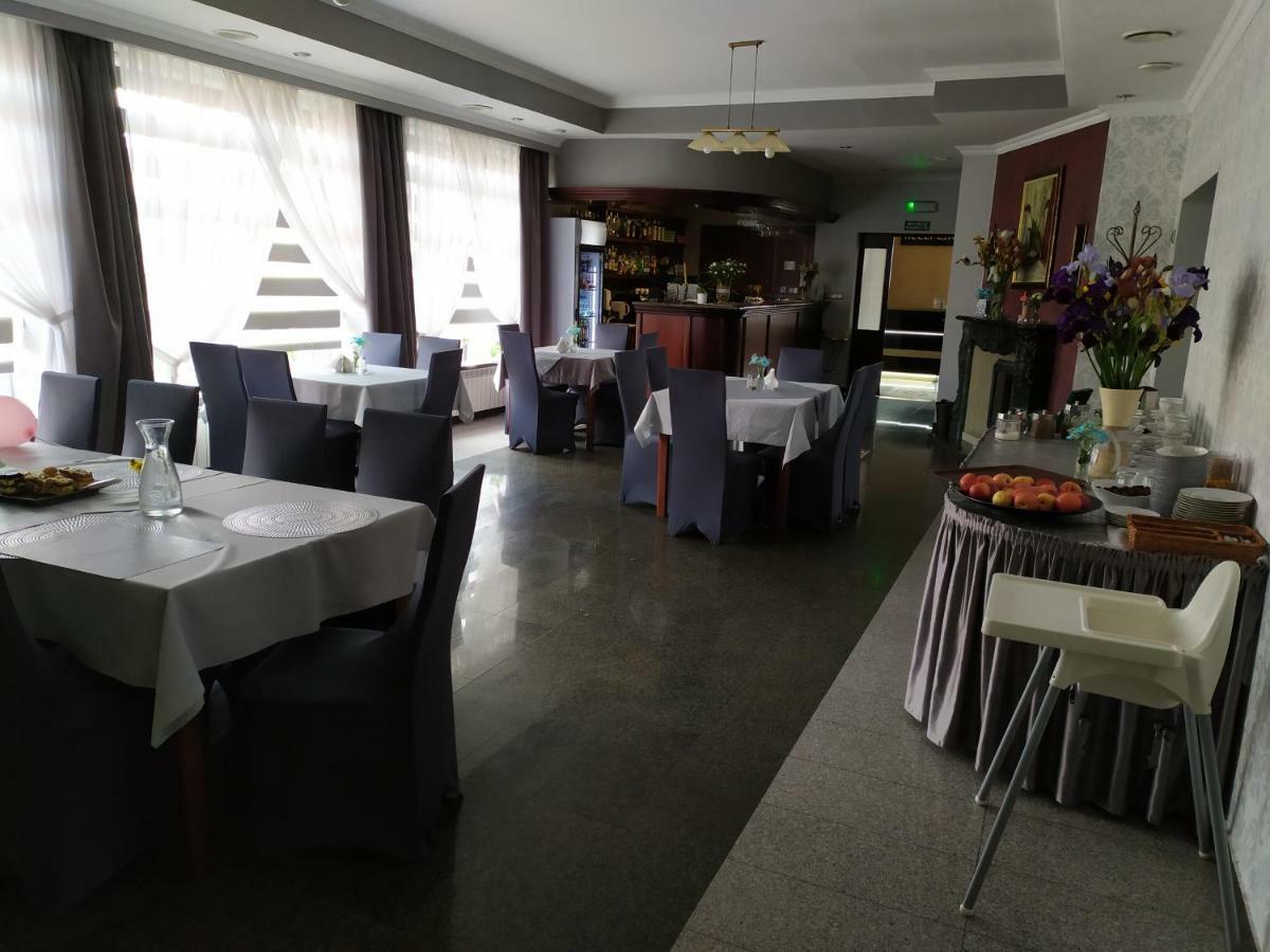 Hotel Bursztynowy Jozefow na Wisla Экстерьер фото