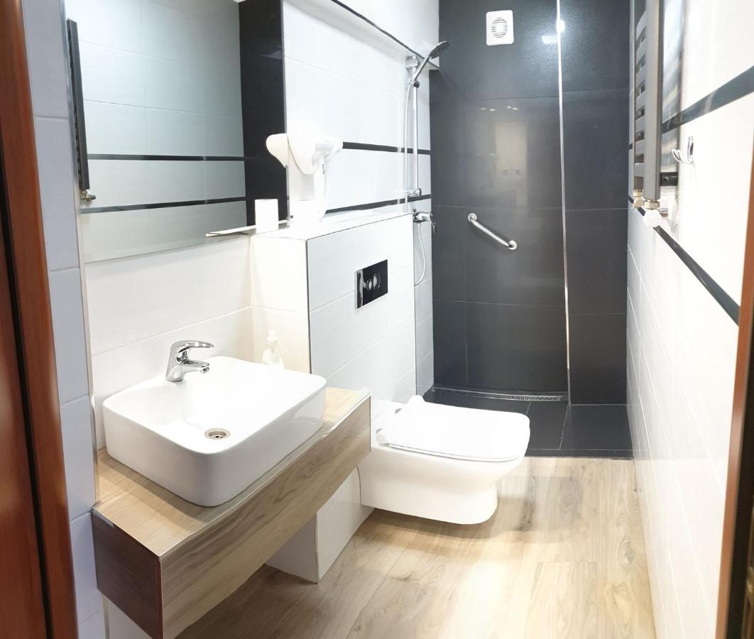 Hotel Bursztynowy Jozefow na Wisla Экстерьер фото